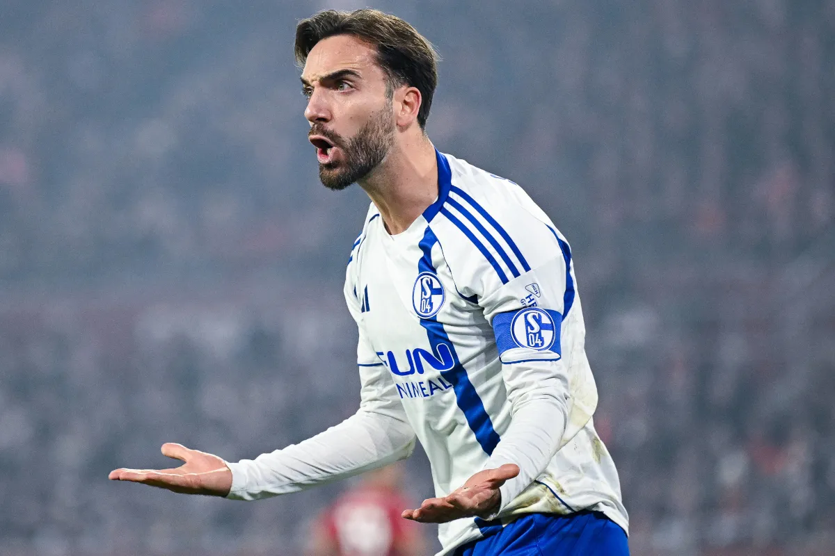 Karaman lässt S04 erneut jubeln – doch „Vorsichtsmaßnahme“ sorgt für Verwirrung