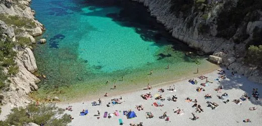 Reisen: Politischer Beschluss könnte Flugpreise 2026 dämpfen