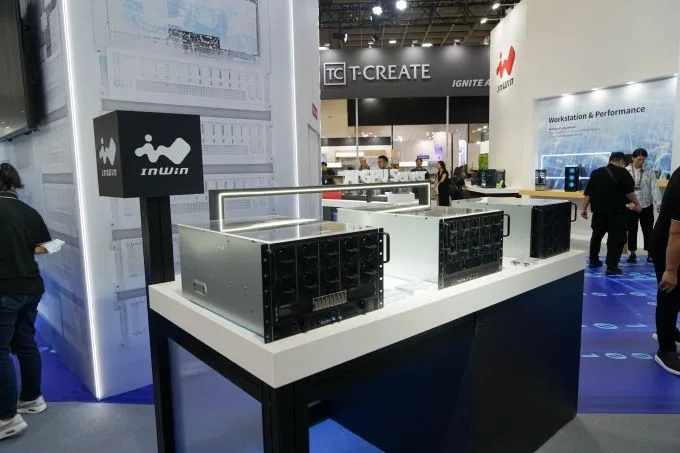 Bis zu 8 GPUs und 8 TB RAM: Großes und leistungsstarkes KI-Server-System von InWin