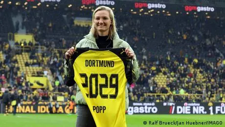 Alexandra Popp und Borussia Dortmund: Ein Zeichen der Zeit