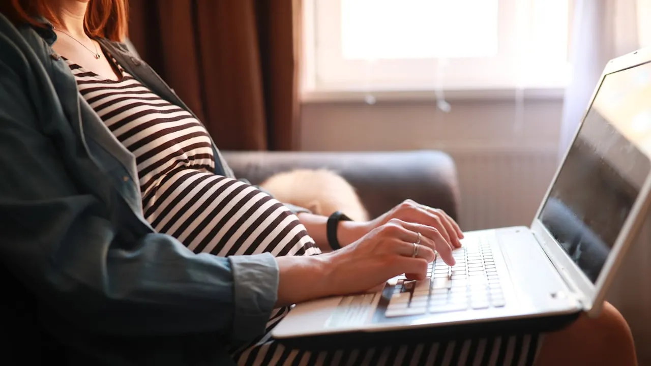 Trotz Turbo-Comeback - Gekündigt nach der Geburt