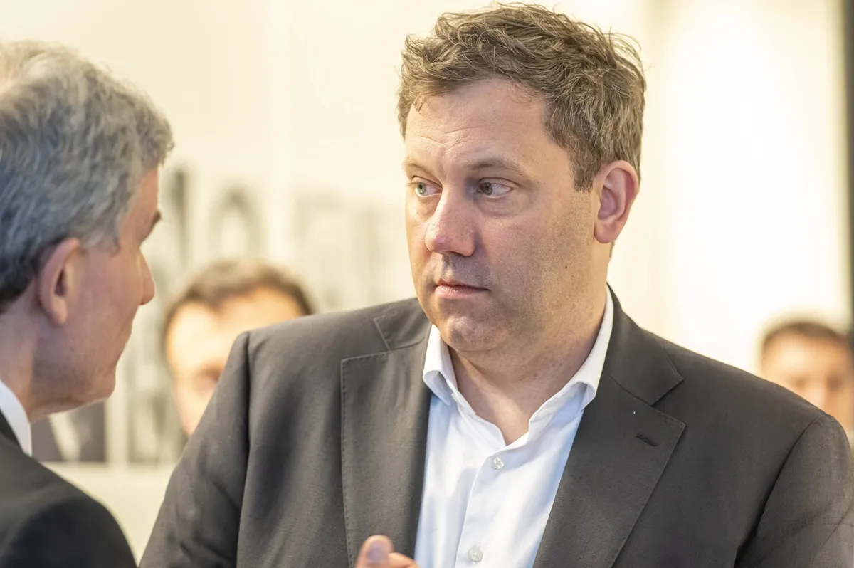 Ruhrpott-Jusos wollen Klingbeil-Rücktritt – „Er melkt die SPD aus wie ein billiges Nutztier“