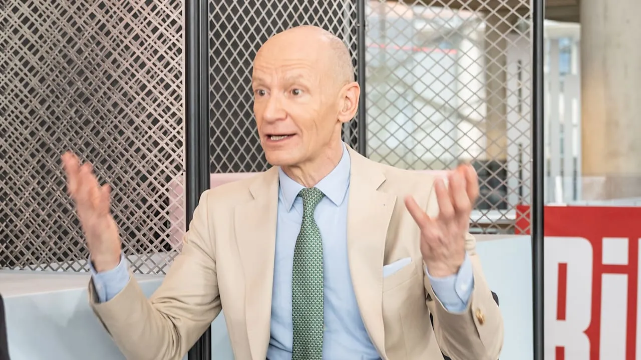 Inflation, Benzinpreis & Golfkrieg - ETF-Experte setzt jetzt auf diese Börsen-Strategie