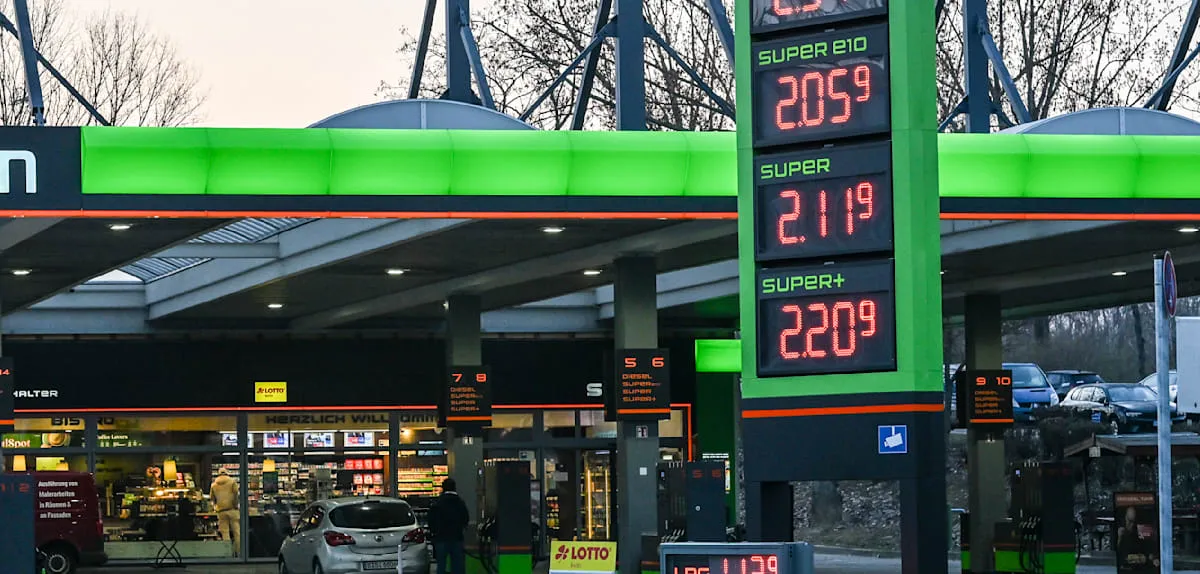 Wirtschaftsminister Reiche warnt vor möglicher Treibstoffknappheit Ende April