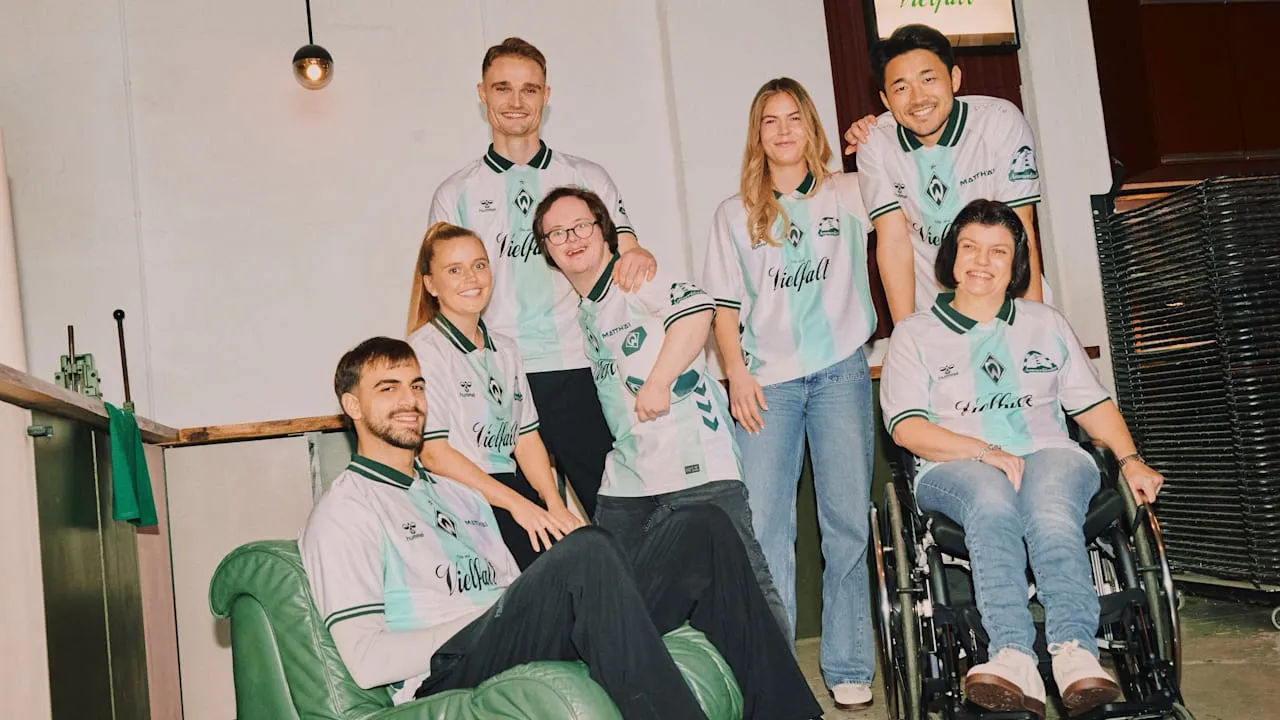 Bewegender Hintergrund - Werder trägt Sondertrikot gegen Leipzig