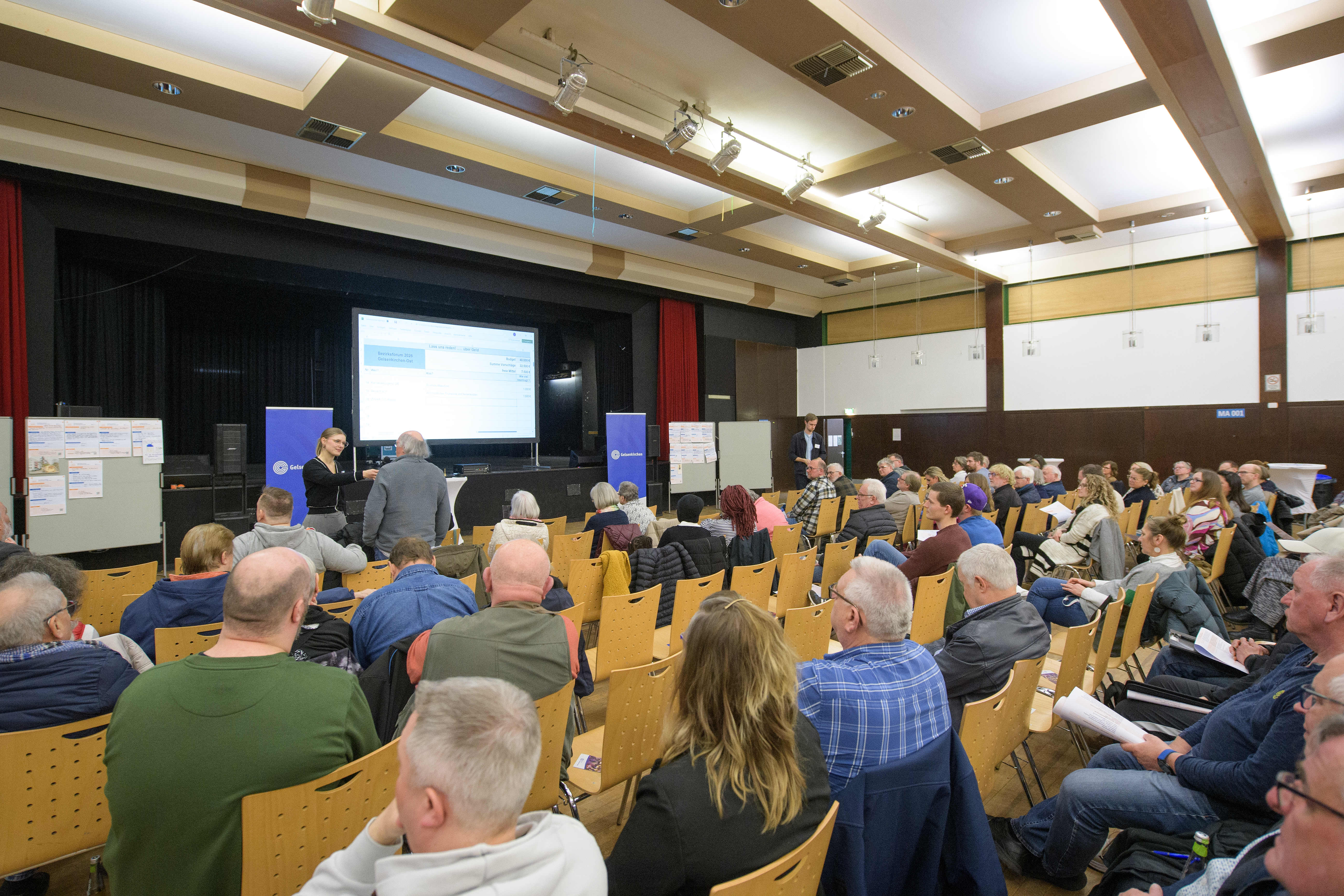 Bezirksforen im März – Bewährte Veranstaltungsreihe in diesem Monat beendet - Abschlussveranstaltungen in Ost und West am 17. und 18. März / Nächste Auflage der Bezirksforen voraussichtlich im Oktober