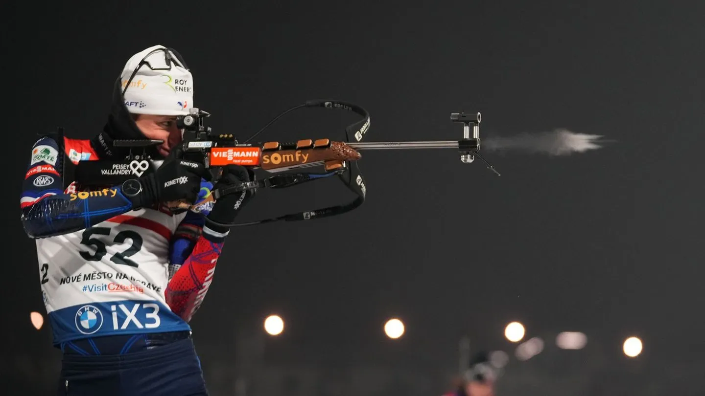 Weltcup in Tschechien: Ohne zahlreiche Stars: Biathlet Rees läuft in die Top Ten