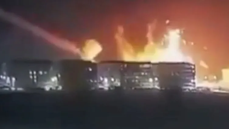 Versehentlicher Selbstbeschuss - Eigene Abwehr-Rakete trifft russischen Wohnblock