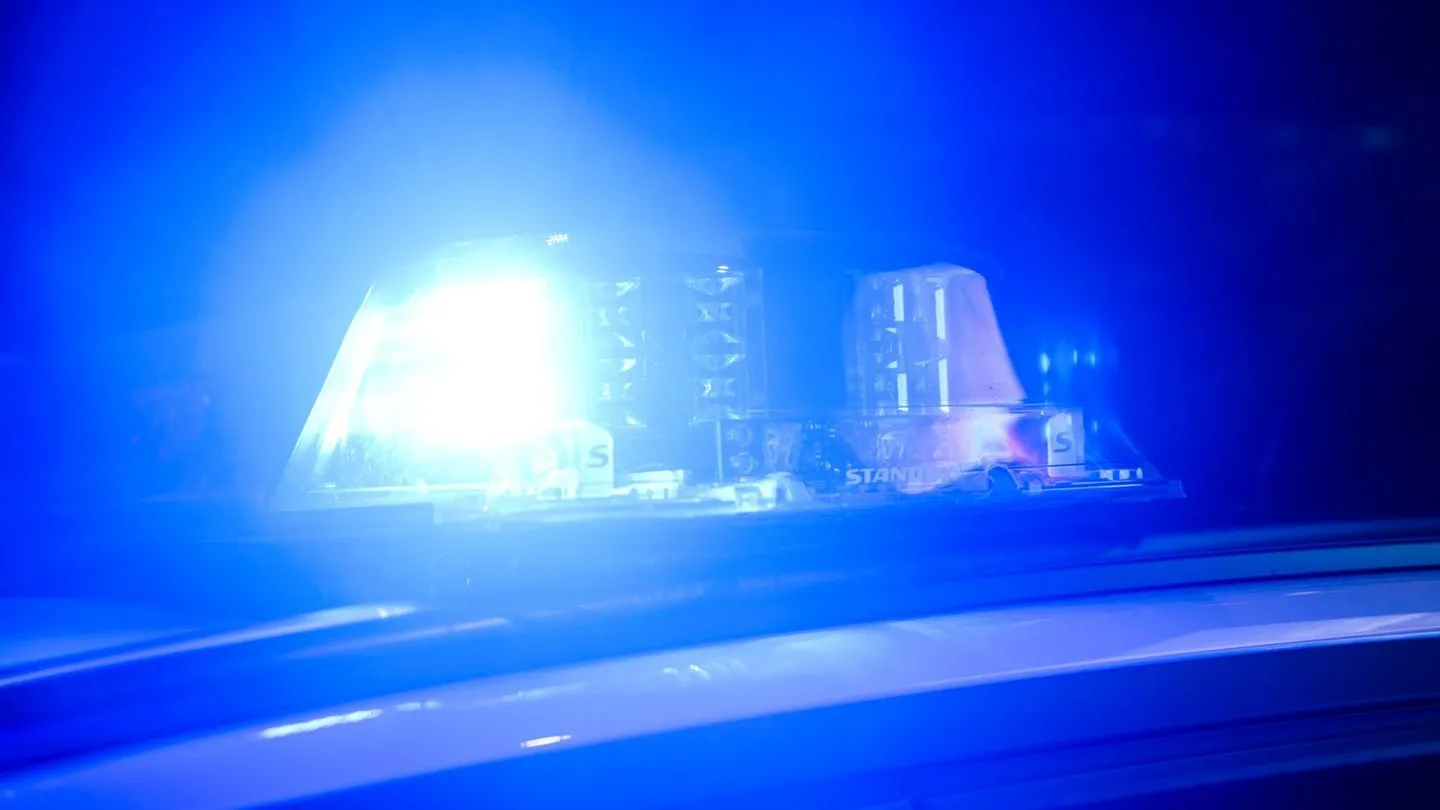 Eisregen: Mehr als 40 Glätteunfälle im Kreis Leer – Autobahn gesperrt