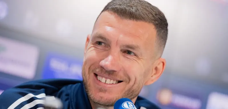 „Ich habe den ersten Kontakt gemacht“ – Dzeko-Wechsel zu S04