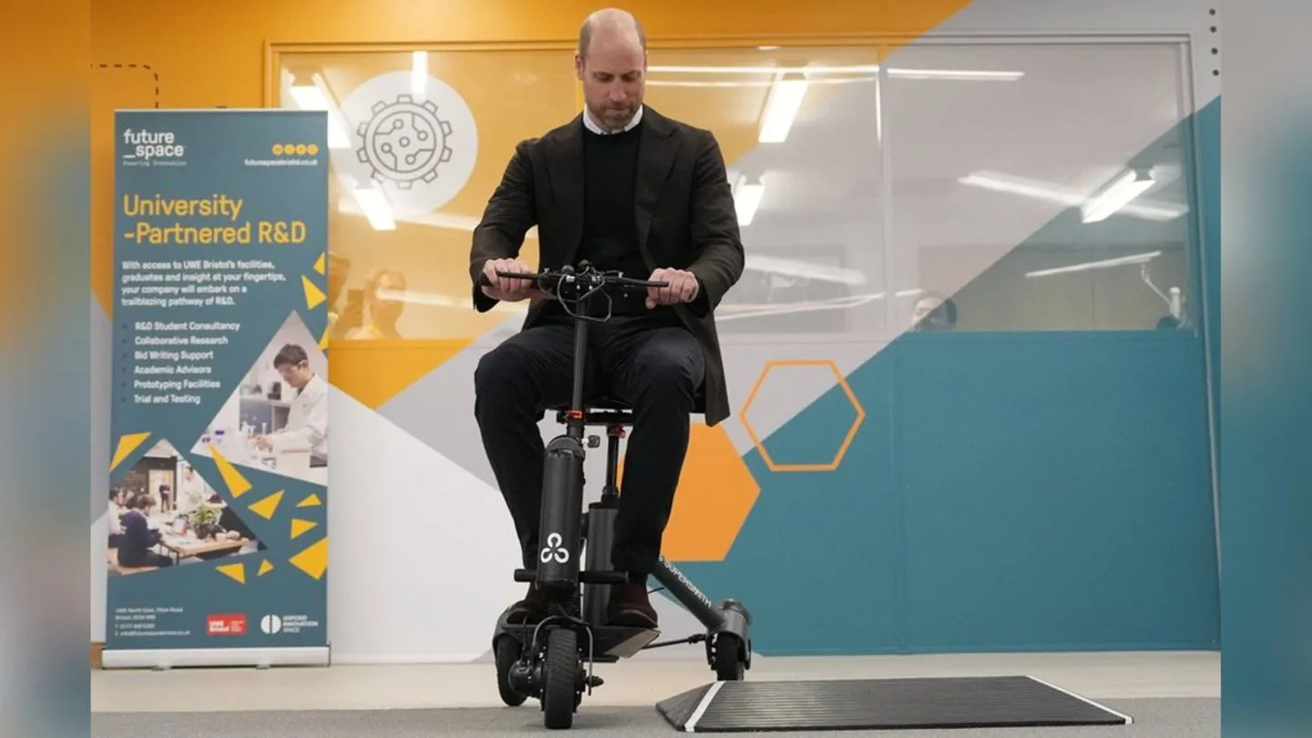 Prinz William: Er unternimmt Probefahrt mit Mobilitätsroller