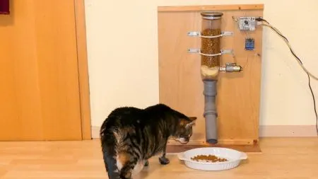 Oberverwaltungsgericht: Smart Pet Feeder ist keine verbotene Abhöranlage