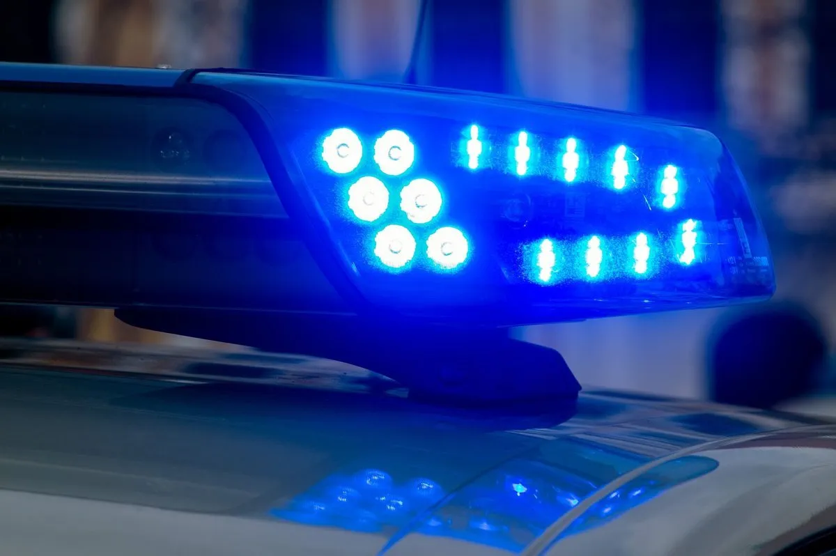 Auto überschlägt sich achtmal – ein Wunder, dass hier nicht mehr passiert ist