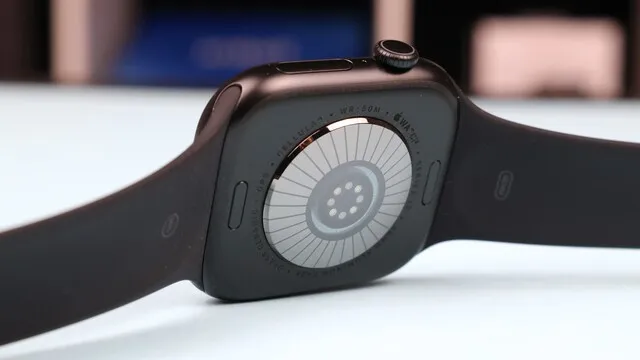 Apple Watch: Besitzer der Series 12 und Ultra 4 berichten von unerwarteten Neustarts