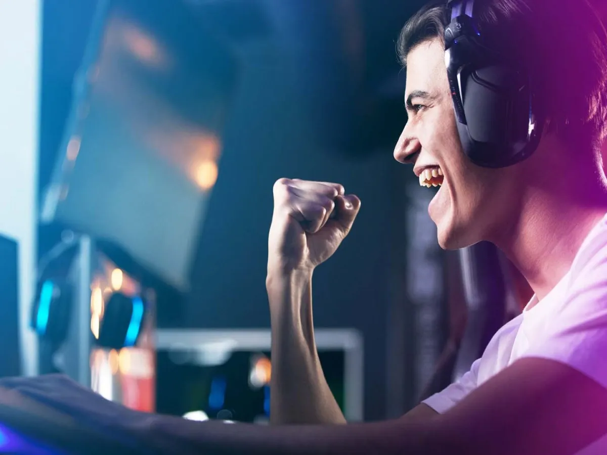 Nur 106 Euro: Praktischer Gaming-Monitor mit hohen Bewertungen im Amazon-Angebot – noch ganz kurz