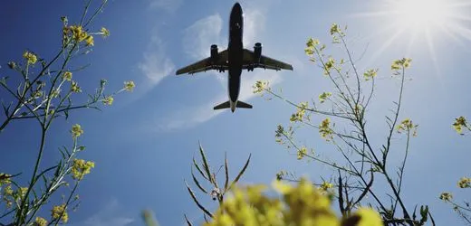 Studie des DLR: Neuartiger Motor mit magerer Verbrennung macht Fliegen klimafreundlicher
