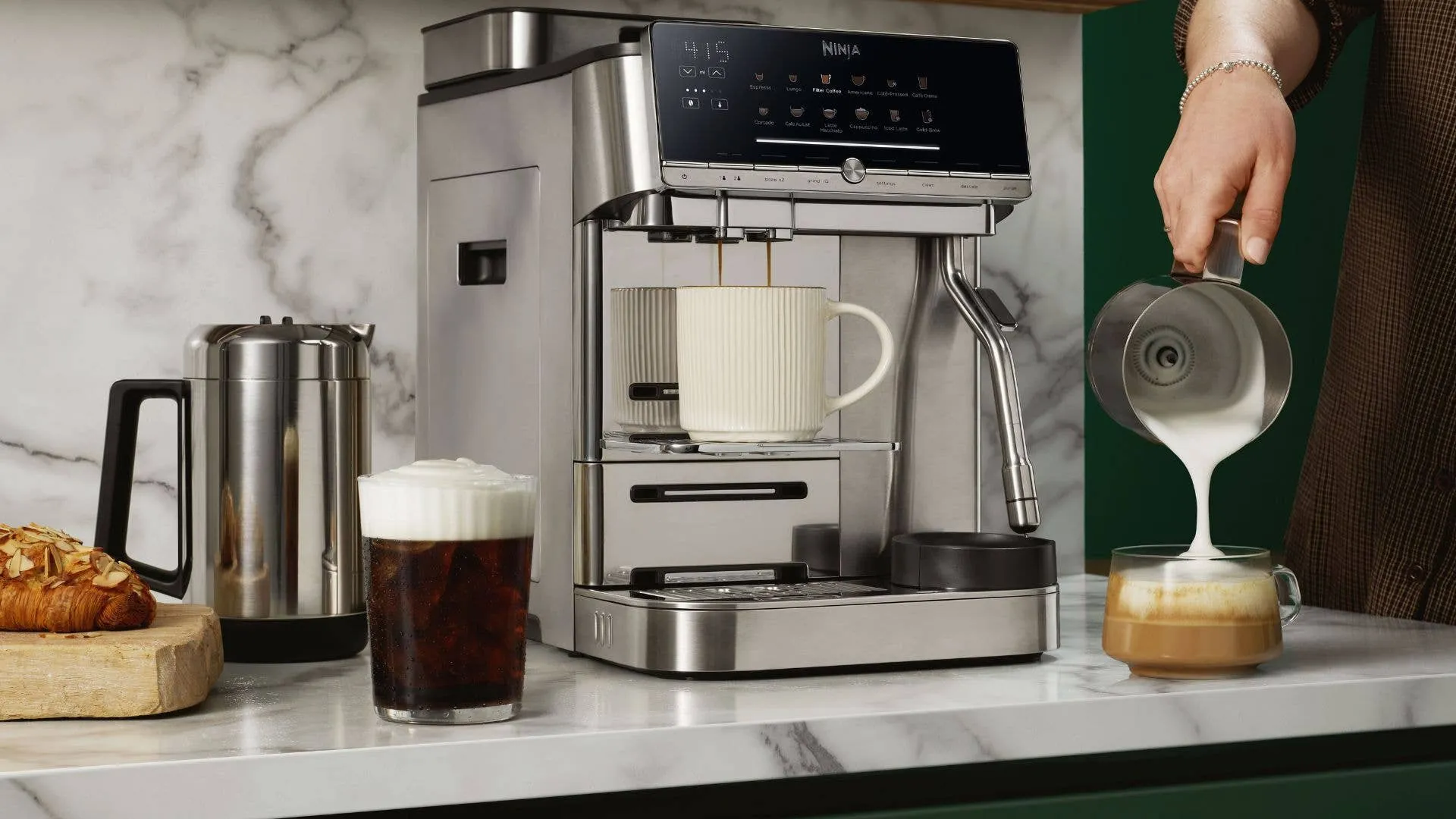 Neuer Hype-Alarm: Ninja Kaffeemaschine mit speziellen Milchaufschäumprogrammen