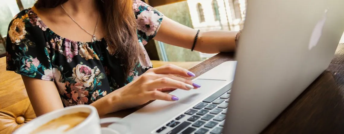 Firma entlässt Mitarbeiter, fordert seinen Laptop zurück – 6 Monate später fragen sie kleinlaut nach seinem Passwort
