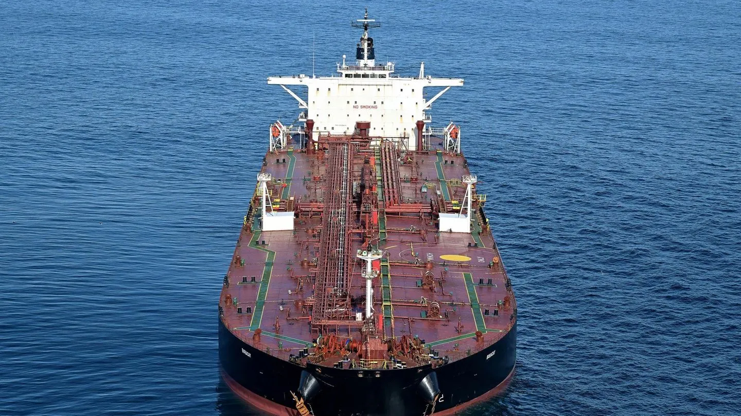 Schattenflotte: Großbritannien setzt russischen Öltanker im Ärmelkanal fest