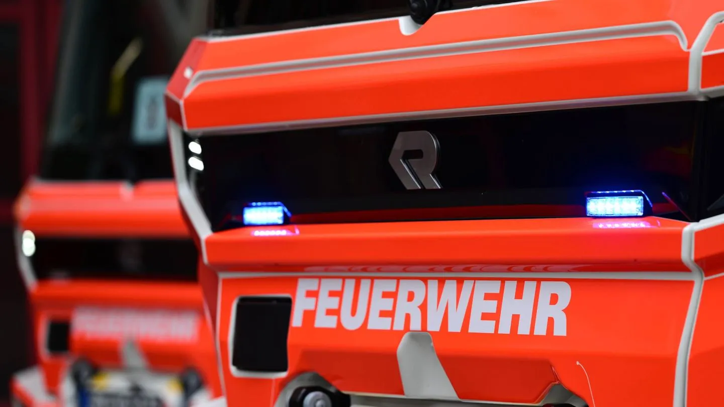 Brände: Feuer in Osnabrücker Mehrparteienhaus – Frau verletzt