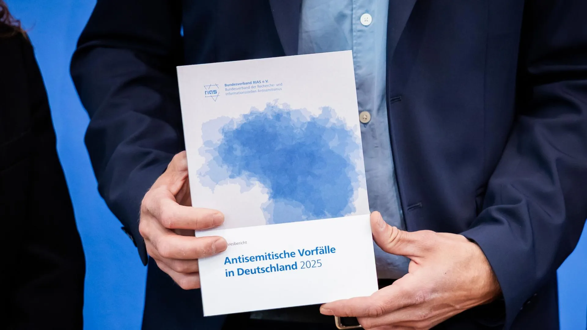 Zahl antisemitischer Vorfälle verharrt auf hohem Niveau